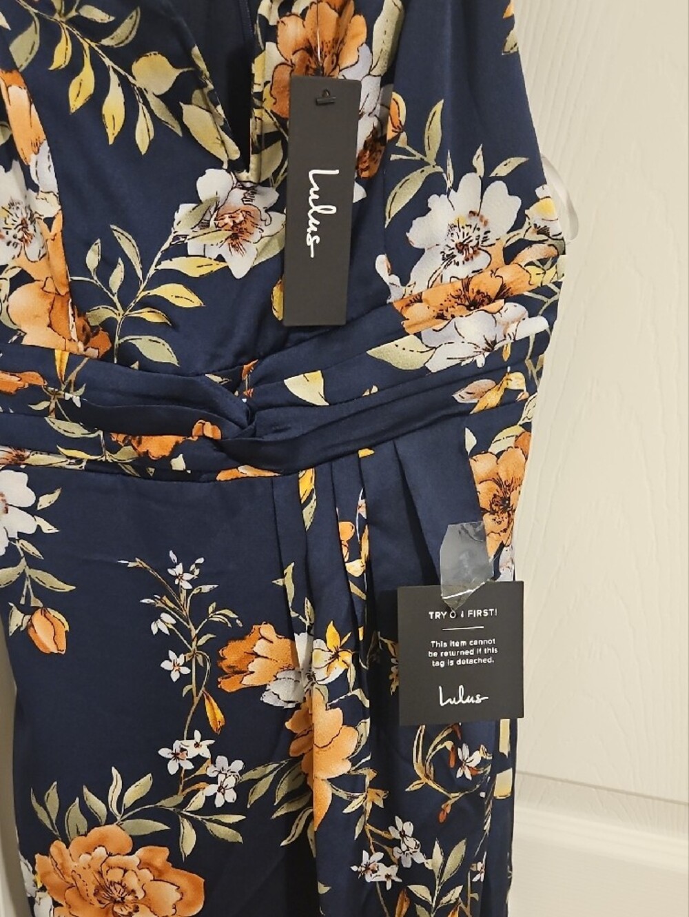 NWT Floral Lulus Dress - Picture 2 of 5